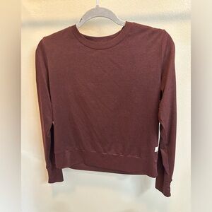 Vuori Women's Daydream Crew Size Small Mahogany Heather